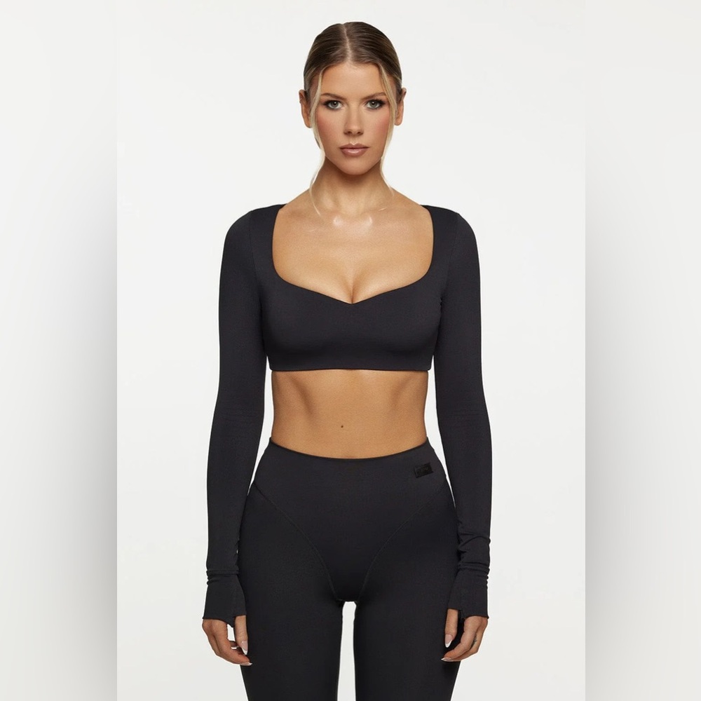 NAMA Body Butter sweetheart long sleeve